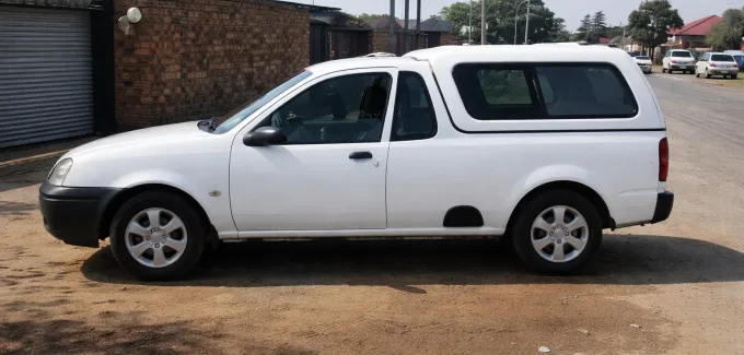 Pro Kia Spares delivery van — Kia parts shipped to every South African province